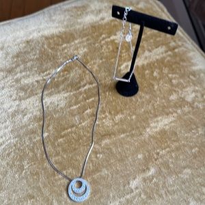 Silver necklace and bracelet minimalistic